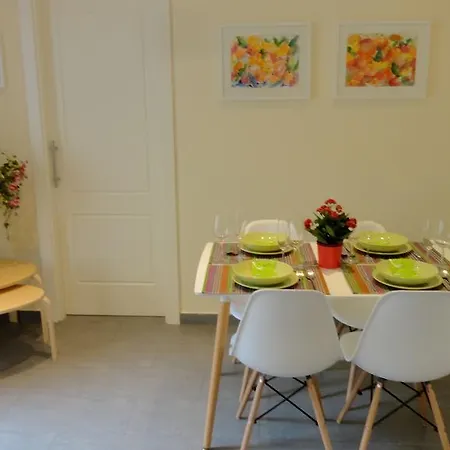 Zona Playa De San Sebastian סיטגס